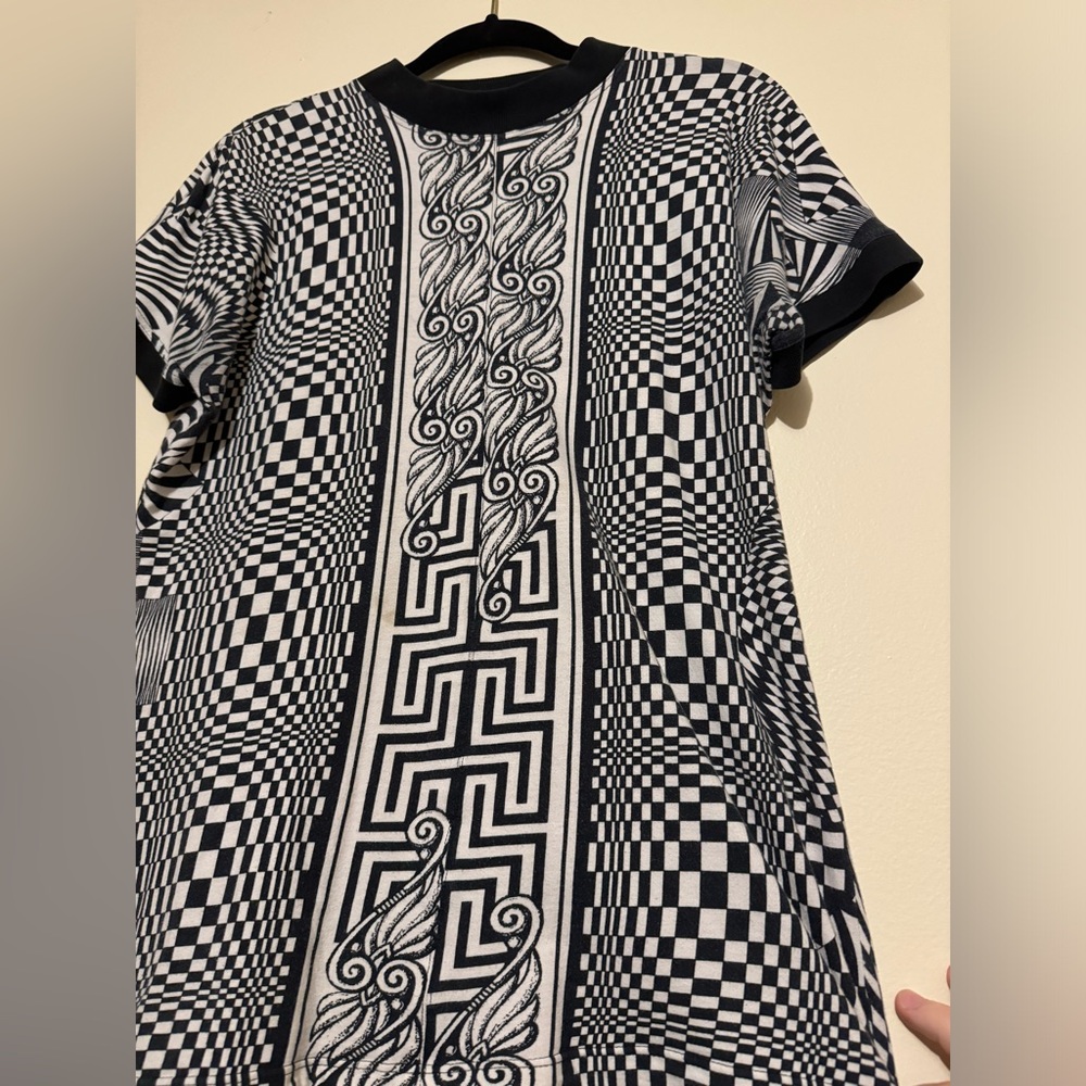 Very Rare Gianni Versace Baroque Optical Greca print Tshirt